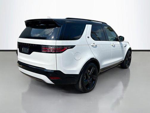 2025 Land Rover Discovery P360 Dynamic SE