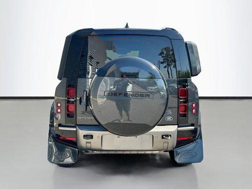 2023 Land Rover Defender 110 X-Dynamic SE