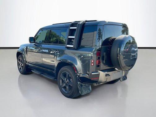 2023 Land Rover Defender 110 X-Dynamic SE