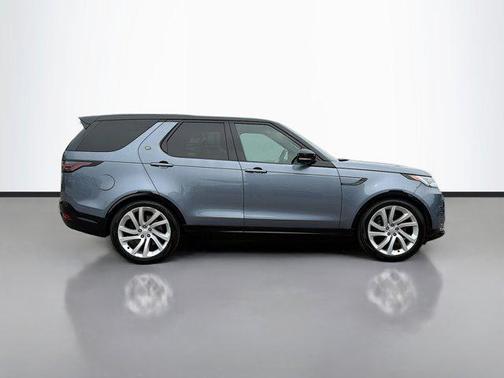2023 Land Rover Discovery P360 Metropolitan Edition