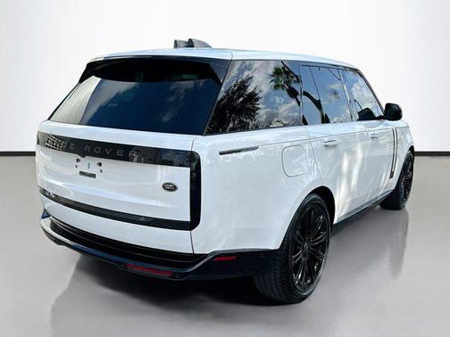 2023 Land Rover Range Rover P530 SE