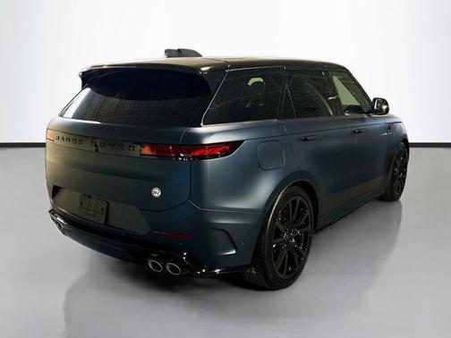 2025 Land Rover Range Rover Sport P635 SV Edition Two