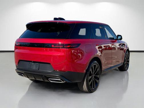 2026 Land Rover Range Rover Sport SE