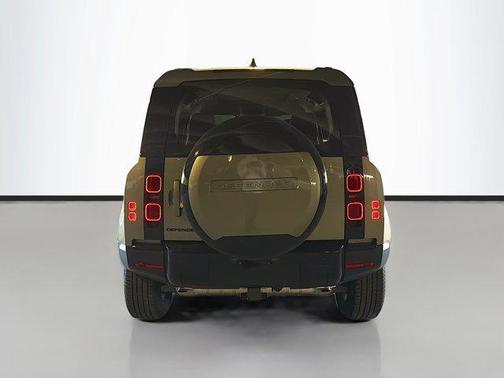 2025 Land Rover Defender 110 P400 S