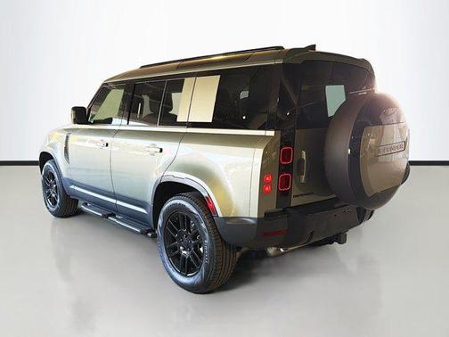 2025 Land Rover Defender 110 P400 S