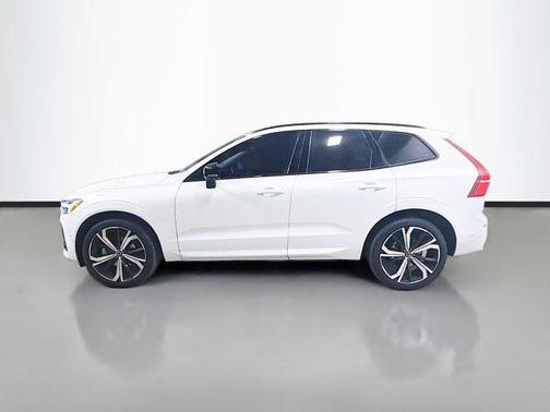2025 Volvo XC60 B5 Ultra