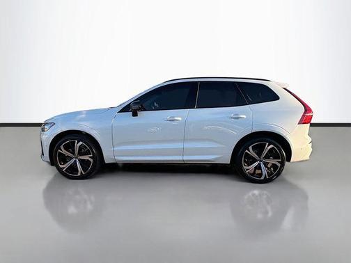 2025 Volvo XC60 B5 Ultra