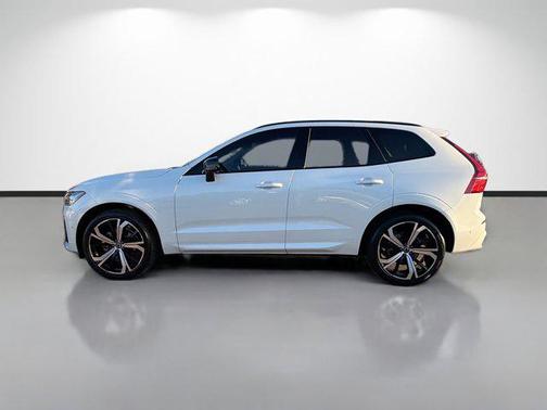 2025 Volvo XC60 B5 Ultra