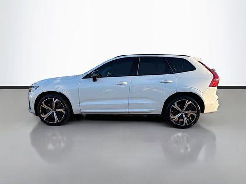 2025 Volvo XC60 B5 Ultra