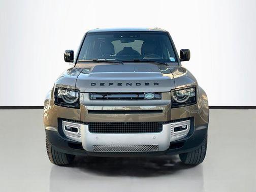 2025 Land Rover Defender 110 P400 S