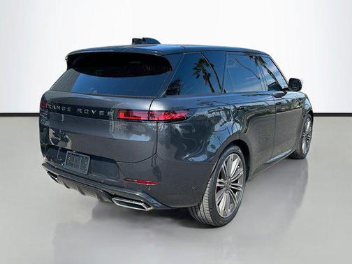 2025 Land Rover Range Rover Sport SE