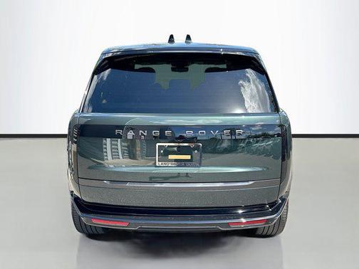 2025 Land Rover Range Rover P400 SE