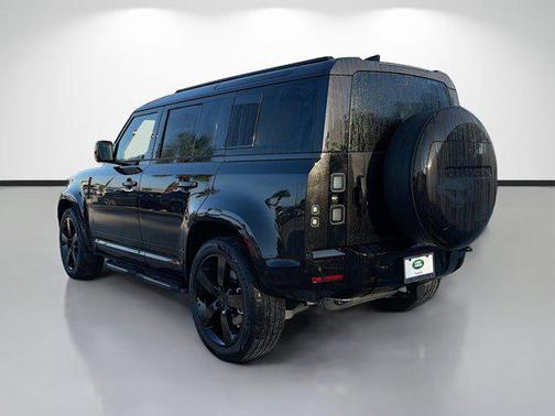 Santorini Black Metallic 2026 Land Rover Defender P400 X-Dynamic SE