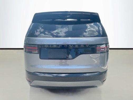 2024 Land Rover Discovery P300 Dynamic SE