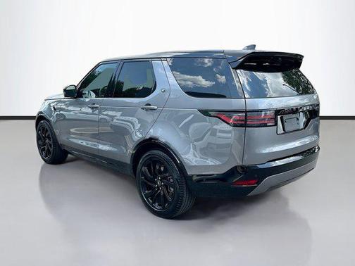 2024 Land Rover Discovery P300 Dynamic SE