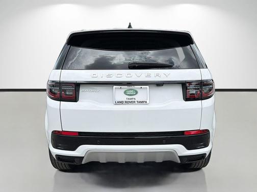 Fuji White 2025 Land Rover Discovery Sport S