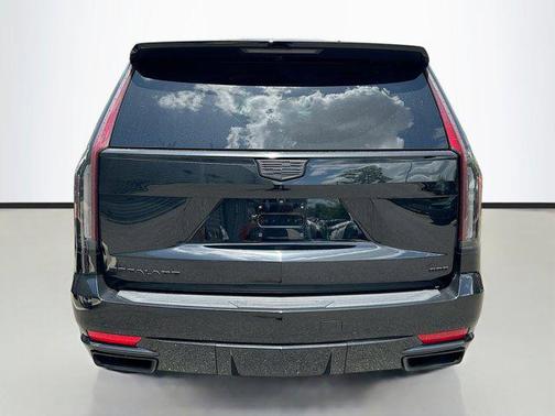 2023 Cadillac Escalade Luxury
