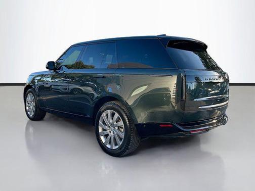 2023 Land Rover Range Rover P400 SE