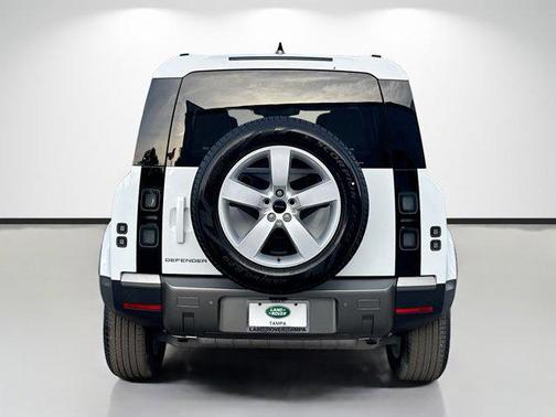 Fuji White 2026 Land Rover Defender P300 S