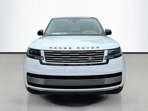 2025 Land Rover Range Rover P615 SV
