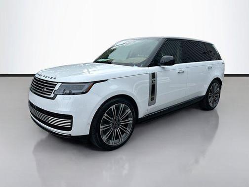 2025 Land Rover Range Rover P615 SV
