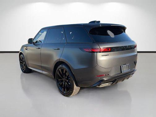 2026 Land Rover Range Rover Sport SE