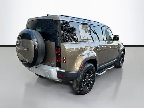 2023 Land Rover Defender 110 S