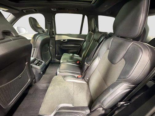 2019 Volvo XC90 T6 R-Design