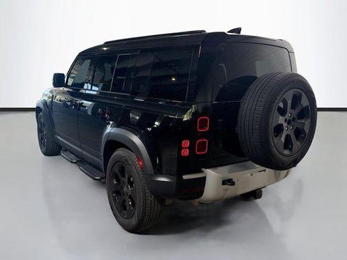 2025 Land Rover Defender 110 P300