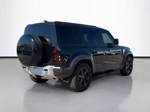 2025 Land Rover Defender 110 P300