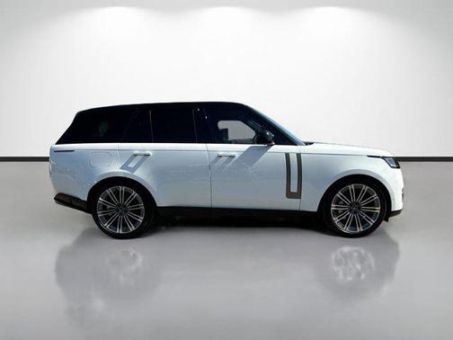White 2025 Land Rover Range Rover P530 SE