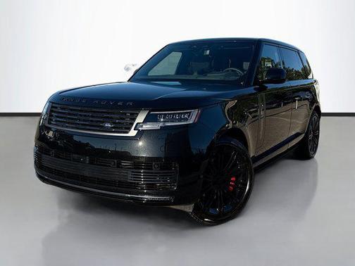 2026 Land Rover Range Rover P615 SV