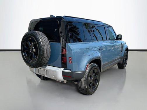 2025 Land Rover Defender 110 P300