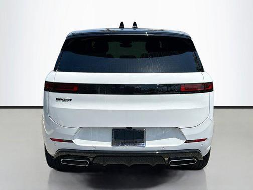 2025 Land Rover Range Rover Sport SE