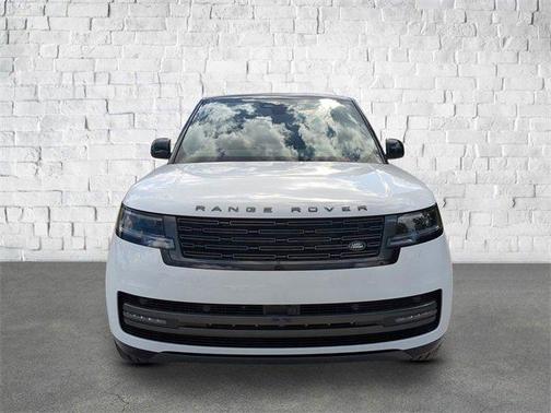 2025 Land Rover Range Rover P530 SE 7 Seat