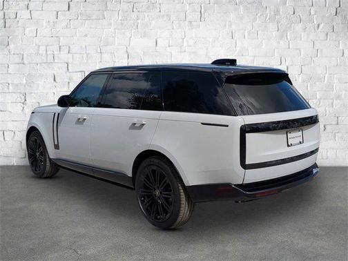2025 Land Rover Range Rover P530 SE 7 Seat