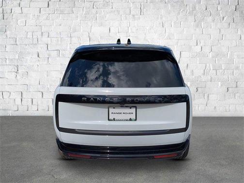 2025 Land Rover Range Rover P530 SE 7 Seat