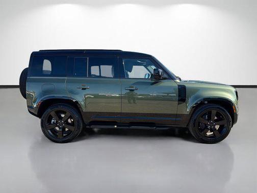 2026 Land Rover Defender P400 X-Dynamic SE