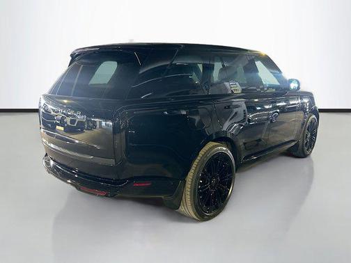 2025 Land Rover Range Rover P400 SE