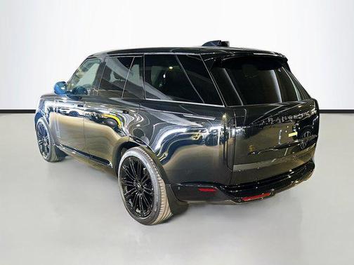 2025 Land Rover Range Rover P400 SE