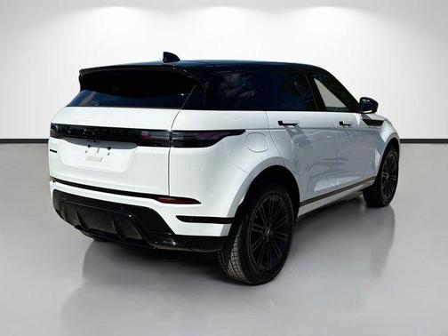 Fuji White 2026 Land Rover Range Rover Evoque Dynamic SE