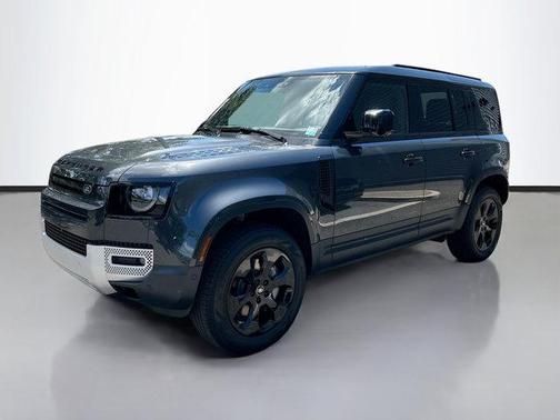 2025 Land Rover Defender 110 P300