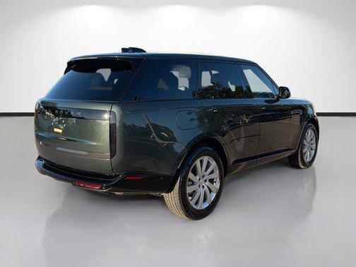 2025 Land Rover Range Rover P400 SE