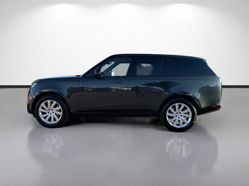 2025 Land Rover Range Rover P400 SE