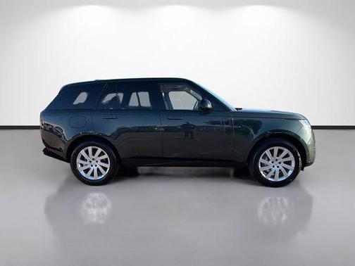 2025 Land Rover Range Rover P400 SE