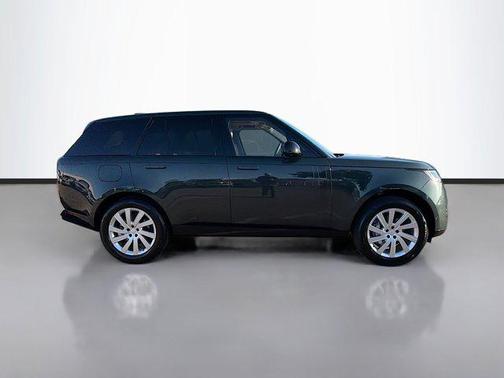 2025 Land Rover Range Rover P400 SE