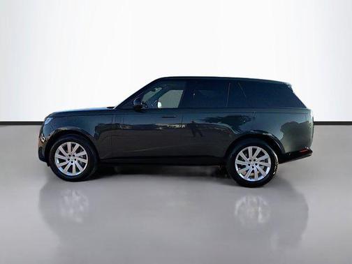 2025 Land Rover Range Rover P400 SE