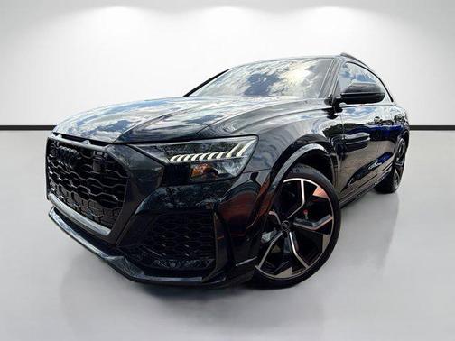 Mythos Black Metallic 2023 Audi RS Q8 4.0T