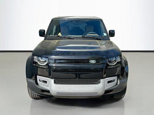2025 Land Rover Defender 110 P400 S