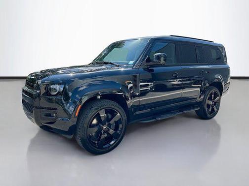 2025 Land Rover Defender 130 P400 X-Dynamic SE